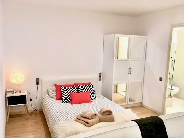 Nice Apartment In The Middle Of Born Barselona 0*,  İspanya
