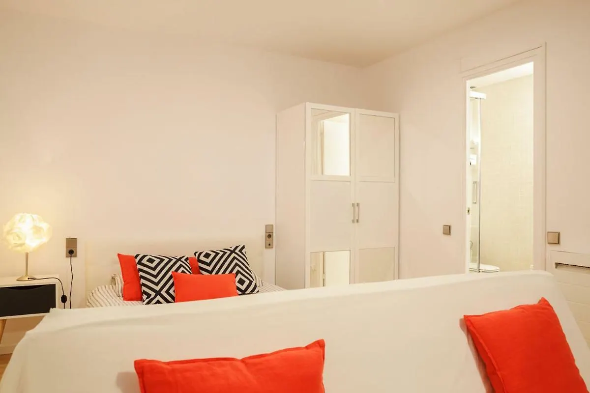 Nice Apartment In The Middle Of Born Barselona İspanya